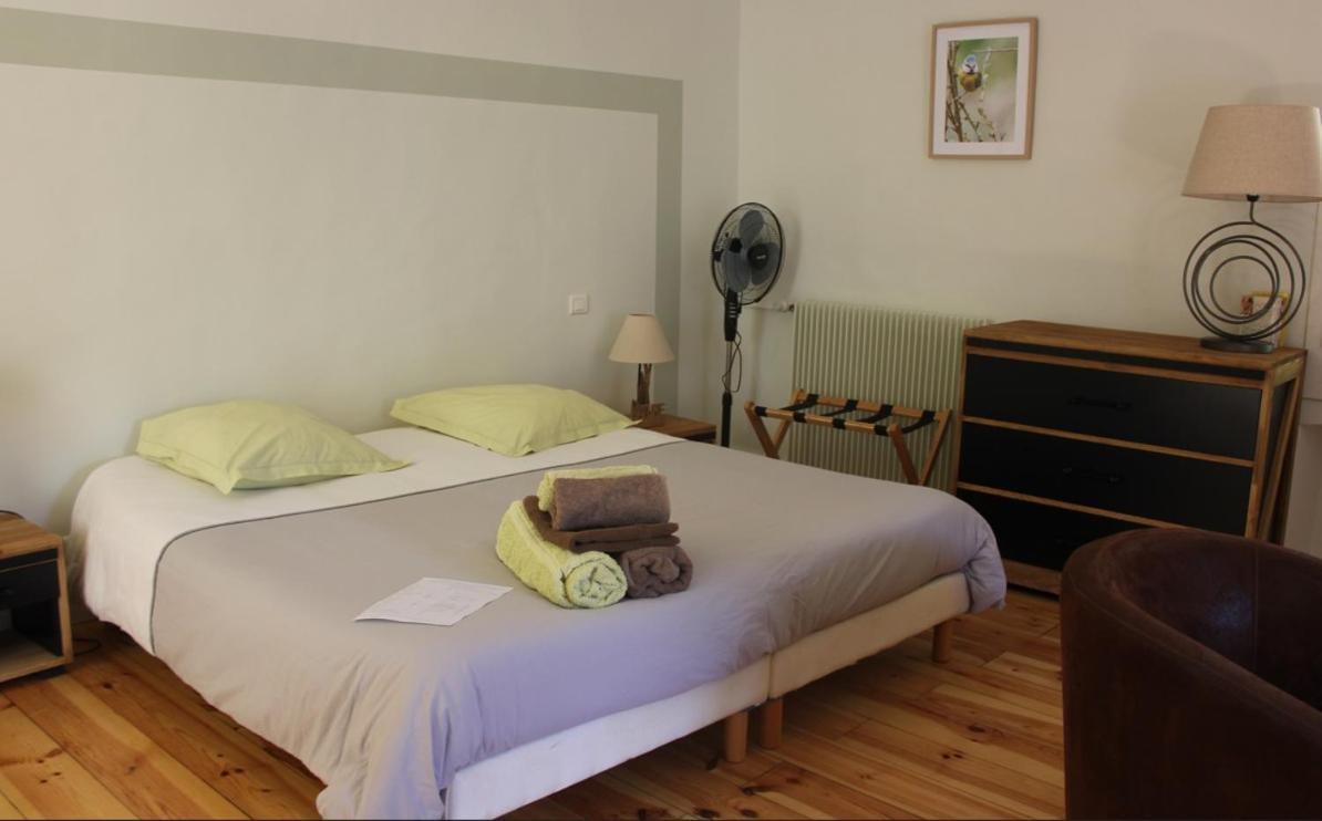 Bed and Breakfast Domaine De La Carriere Sumène Exterior foto